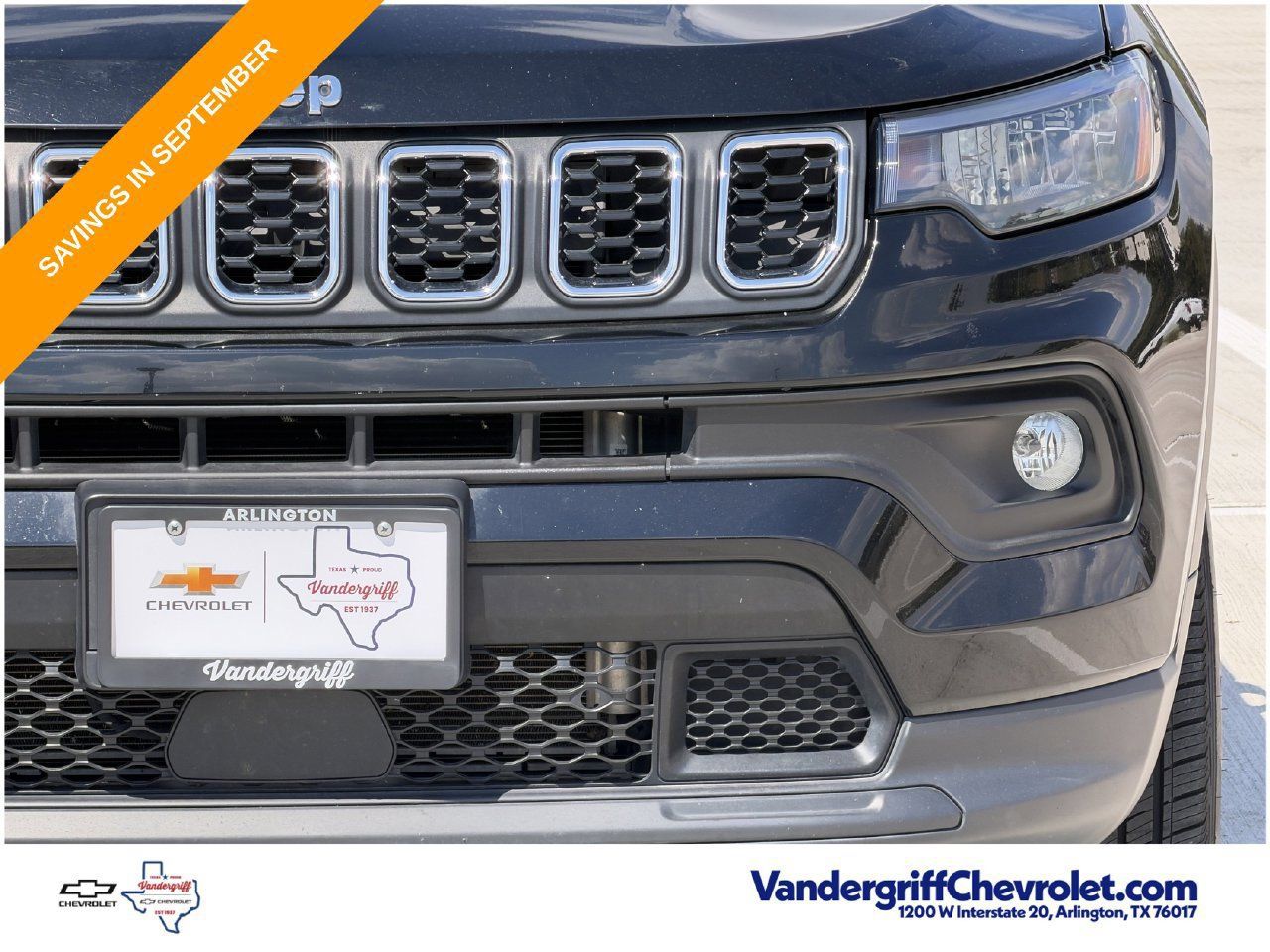 Used 2025 Jeep Compass Latitude w/ Sun & Sound Group AWD/4WD image 8