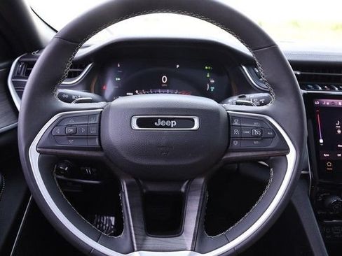 Used 2024 Jeep Grand Cherokee Limited 4xe AWD/4WD image 12