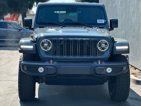 New 2025 Jeep Wrangler Unlimited Rubicon image 9