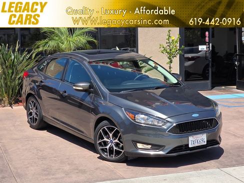 Used 2017 Ford Focus SEL FWD image 1