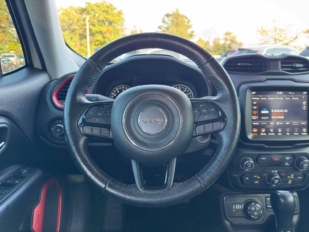 Used 2022 Jeep Renegade Trailhawk w/ Trailer Tow Group AWD/4WD image 20