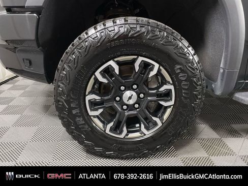 Used 2024 Chevrolet Silverado 1500 ZR2 image 33