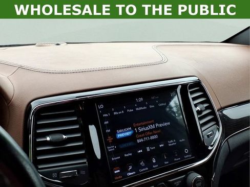 Used 2020 Jeep Grand Cherokee Overland AWD/4WD image 31