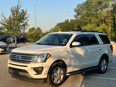 Used 2020 Ford Expedition XLT w/ Equipment Group 202A RWD image 5