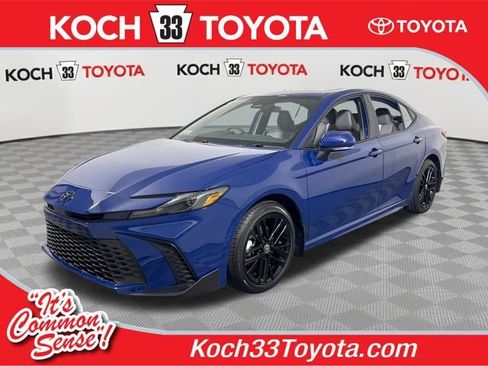 New 2026 Toyota Camry SE image 1