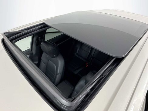 New 2026 Porsche Cayenne image 22