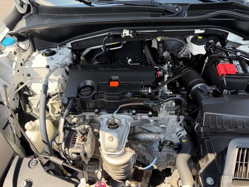 Used 2025 Honda HR-V LX image 9