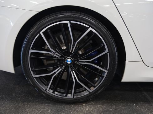 Used 2022 BMW M550i xDrive w/ Premium Package AWD/4WD image 11