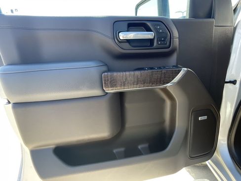 Used 2023 GMC Sierra 2500 Denali w/ Technology Package AWD/4WD image 22