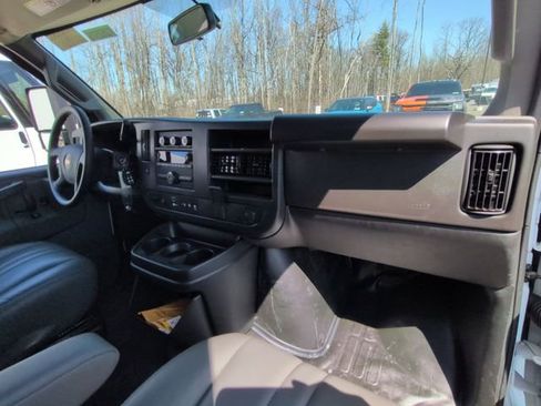 New 2025 Chevrolet Express 3500 w/ Power Convenience Package image 15