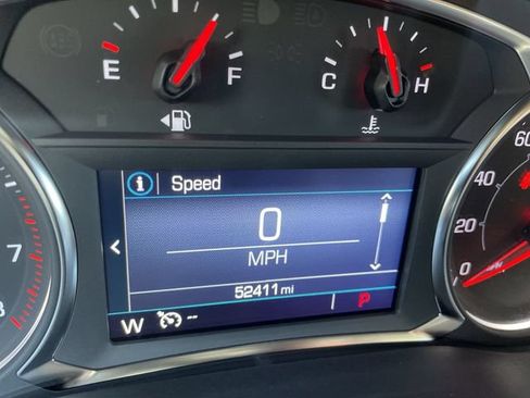 Used 2023 GMC Acadia SLE w/ Driver Convenience Package FWD image 12