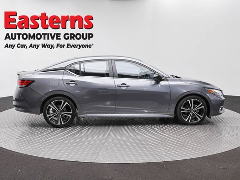 Used 2023 Nissan Sentra SR w/ SR Premium Package FWD image 4