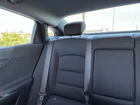 Used 2021 Chevrolet Malibu LT FWD image 13