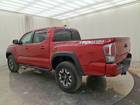 Used 2021 Toyota Tacoma TRD Off-Road w/ Technology Package image 6