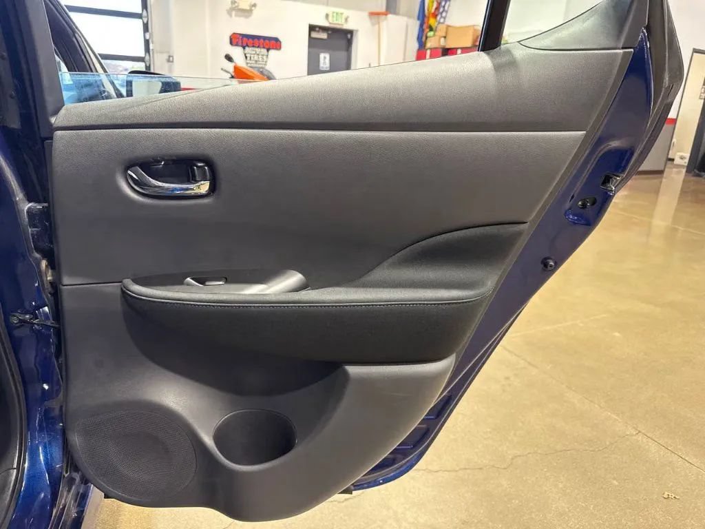 Used 2025 Nissan Leaf S FWD image 20