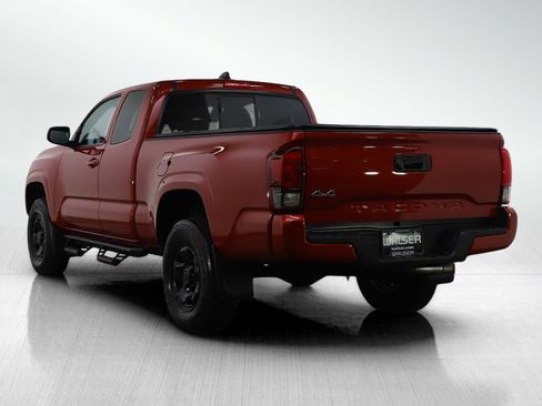 Used 2020 Toyota Tacoma SR w/ SR Convenience Package image 3