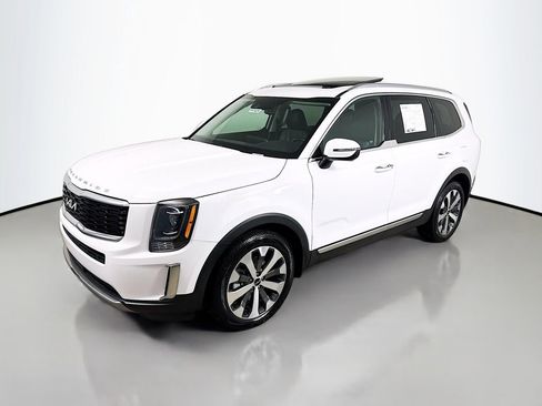 Used 2022 Kia Telluride S image 3