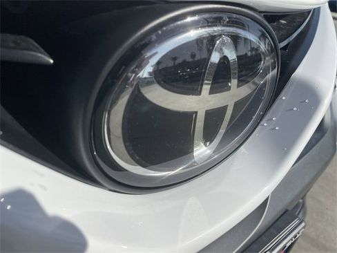 Used 2022 Toyota Camry SE image 30