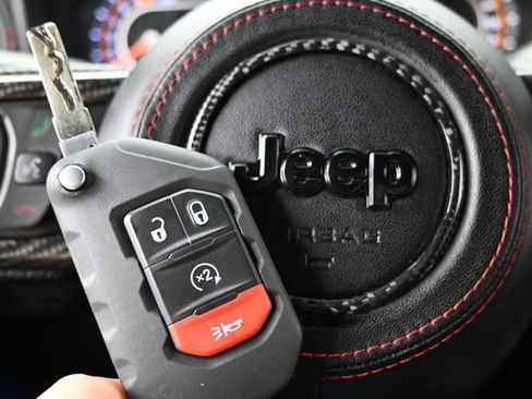 Used 2024 Jeep Wrangler Unlimited Rubicon AWD/4WD image 45