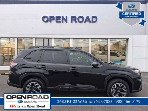 Certified 2025 Subaru Forester Premium image 4