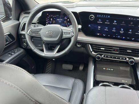 Used 2025 Chevrolet Tahoe Z71 w/ Comfort Package image 27