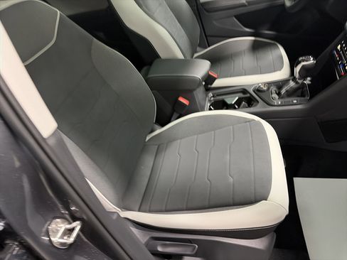 New 2026 Volkswagen Taos SE image 35