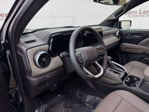 Used 2025 Chevrolet Colorado ZR2 w/ Technology Package image 11