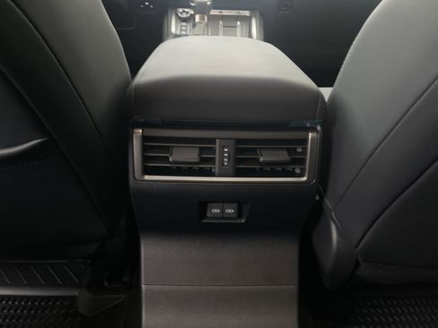 Used 2025 Lexus GX 550 image 28