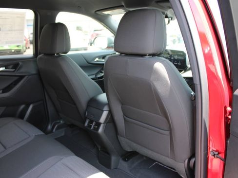 New 2027 Chevrolet Equinox LT w/ Safety and Technology Package FWD image 27
