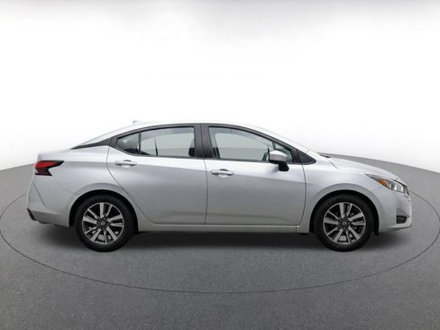 Used 2025 Nissan Versa SV FWD image 10