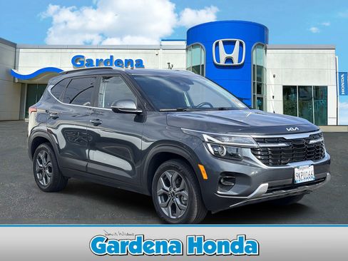 Used 2024 Kia Seltos S AWD/4WD image 1