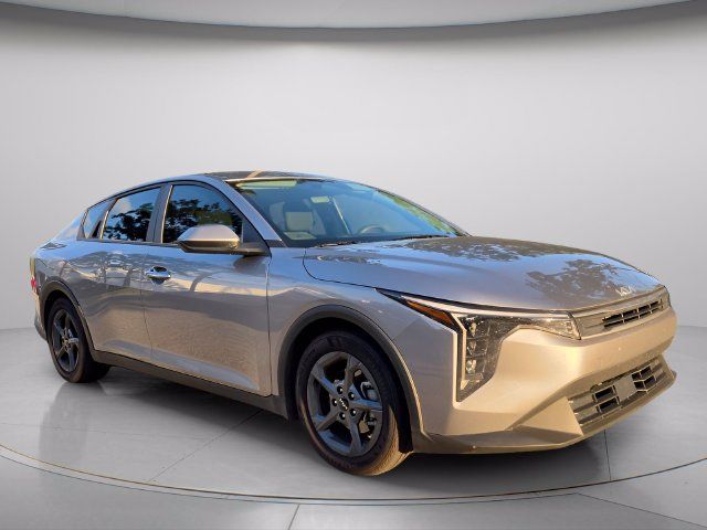 Used 2025 Kia K4 FWD image 5