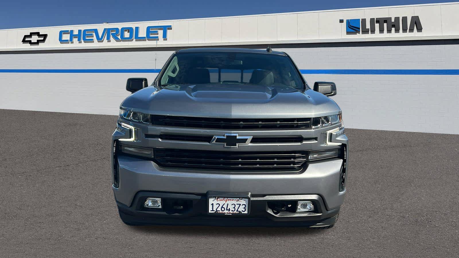 Used 2021 Chevrolet Silverado 1500 RST w/ Convenience Package II AWD/4WD image 2