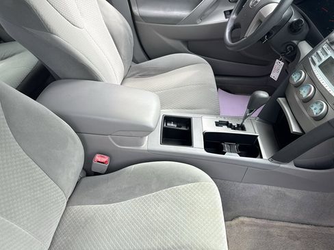 Used 2007 Toyota Camry LE FWD image 26