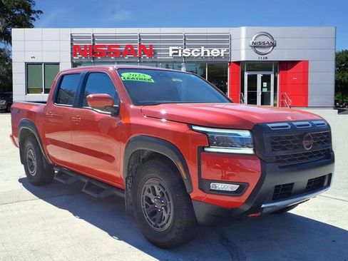 Used 2025 Nissan Frontier Pro-X image 1