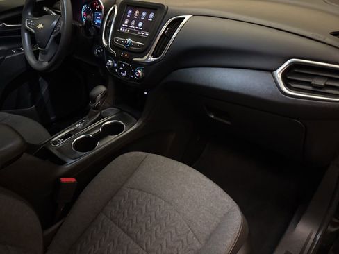 Used 2022 Chevrolet Equinox LT image 24