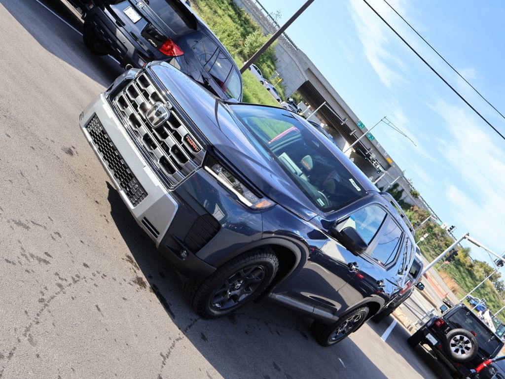 Certified 2026 Honda Pilot TrailSport image 3