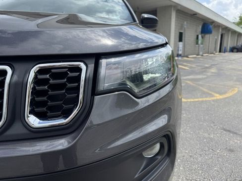 Used 2024 Jeep Compass Latitude AWD/4WD image 9