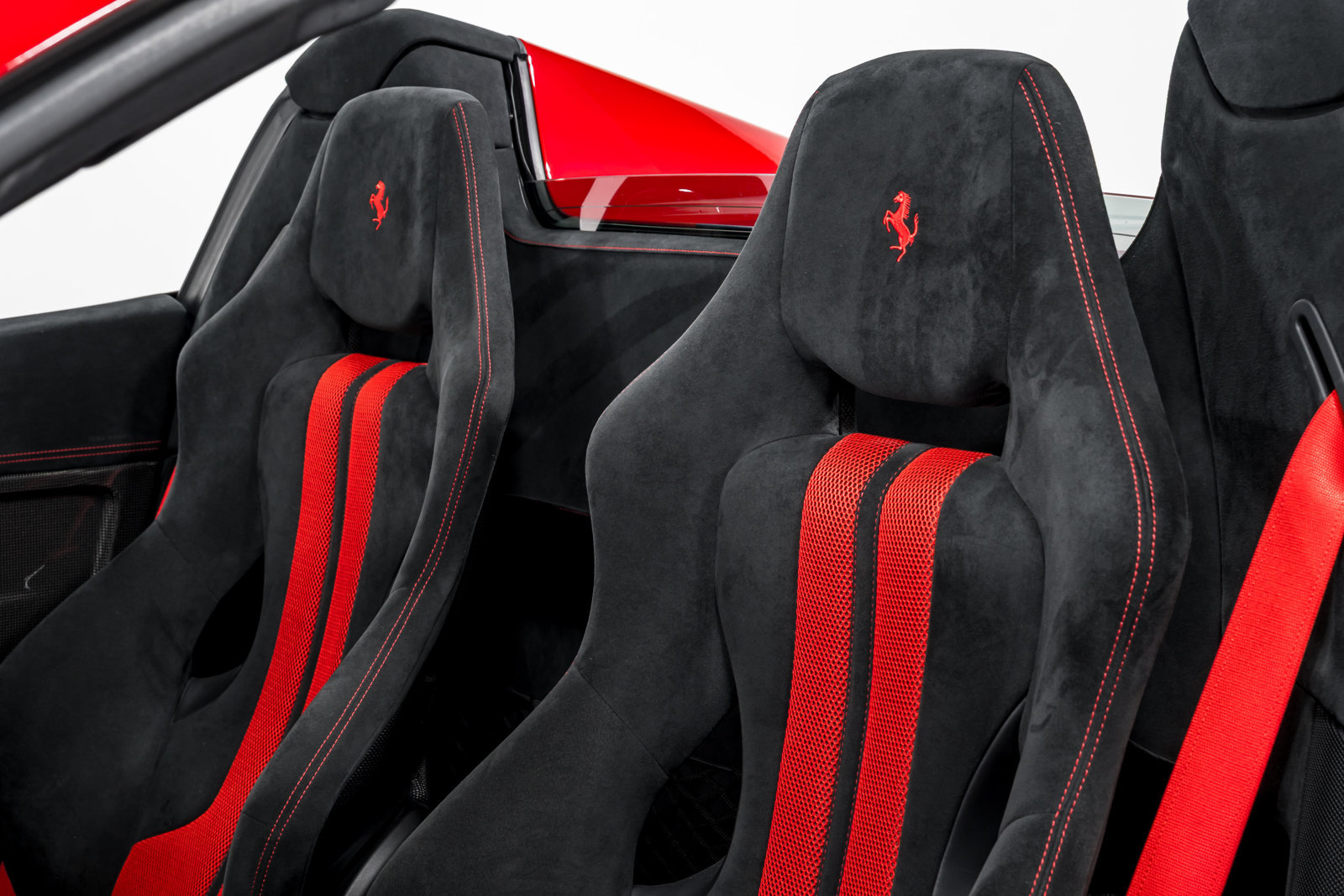 Used 2015 Ferrari 458 Speciale A RWD image 17