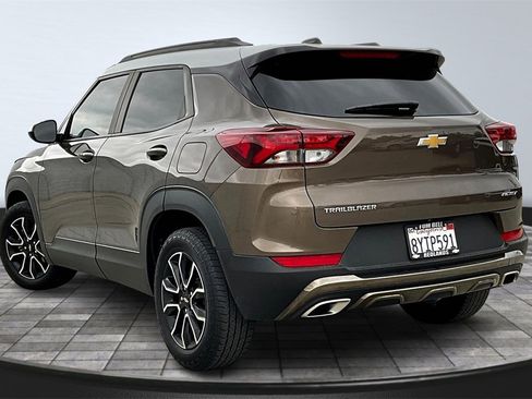 Used 2022 Chevrolet TrailBlazer ACTIV image 2