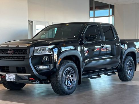 Used 2025 Nissan Frontier PRO-4X w/ Pro Premium Package image 8