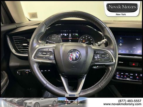 Used 2022 Buick Envision Avenir w/ Technology Package II image 15