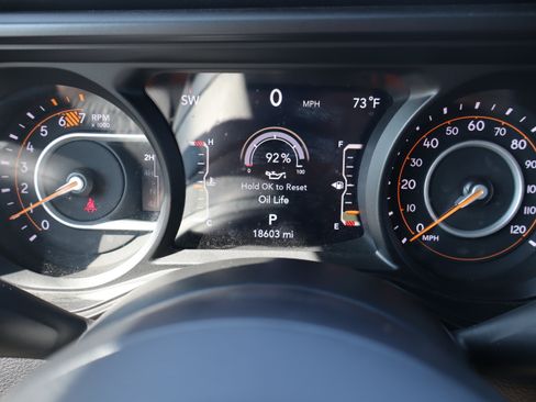Used 2025 Jeep Wrangler Unlimited Sport AWD/4WD image 30