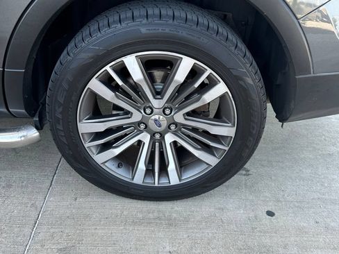 Used 2017 Ford Explorer Platinum AWD/4WD image 8