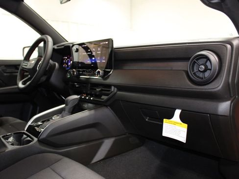 New 2025 Chevrolet Colorado W/T w/ WT Custom Package image 27