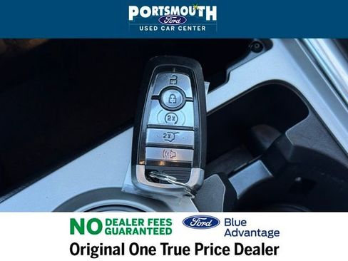 Used 2022 Ford Explorer XLT w/ Equipment Group 202A image 13