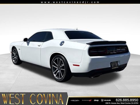 Used 2023 Dodge Challenger R/T RWD image 7