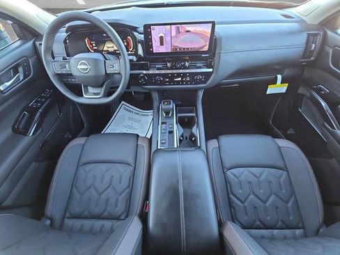 New 2026 Nissan Pathfinder Platinum image 20