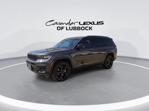 Used 2023 Jeep Grand Cherokee L Laredo AWD/4WD image 4