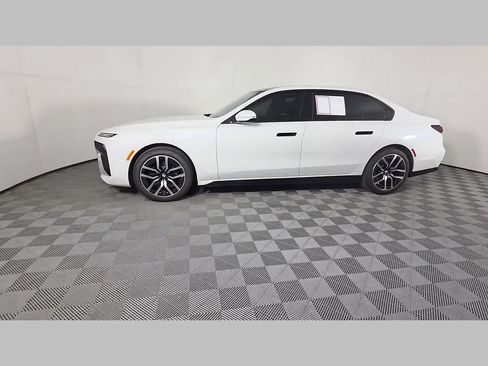 Used 2023 BMW 740i w/ Parking Assistance Package RWD image 48